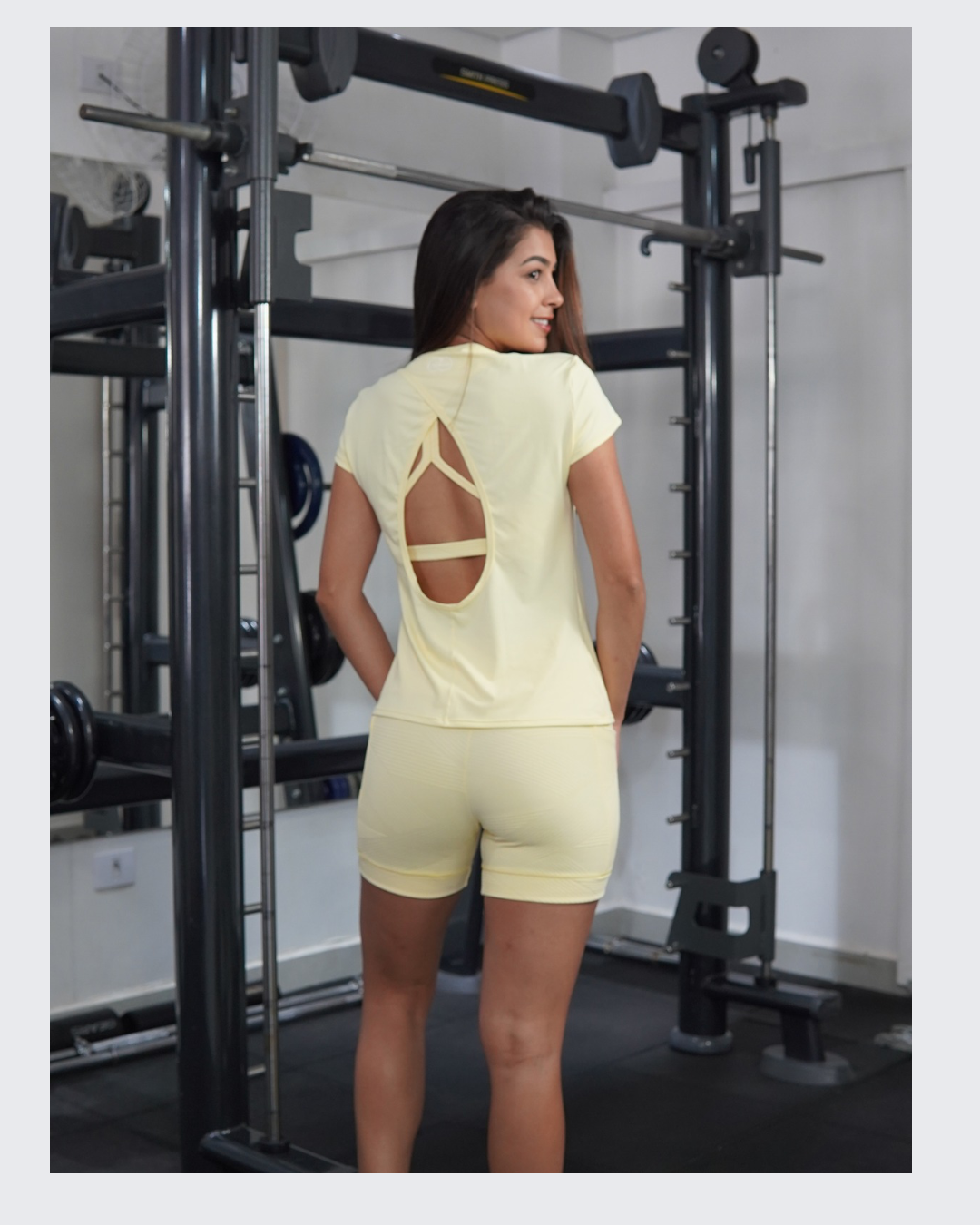 SHORT JACQUAR COM BOLSO LATERAL